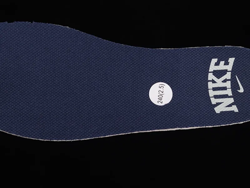 All categories Nk SB Dunk series Nk SB Dunk Low low-top sneakers Nk Dunk Low "Midnight Navy" blue and white SB low-top sports and leisure sneakers FD9749-400